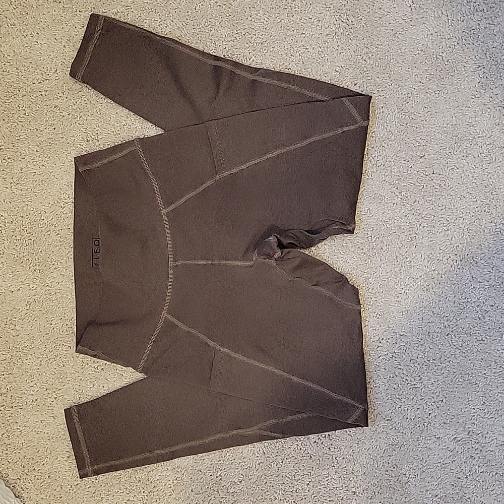 Fleo Reverie Leggings View 6